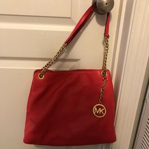 Michael Kors Jet Setter Shoulder Bag